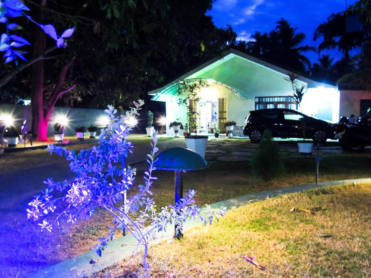 Shaa Lodge Tissamaharama Exterior photo